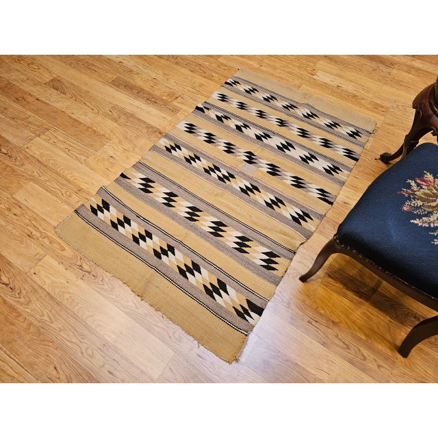 Vintage Native American Navajo Rug, Handwoven Wool, Chinle Revival Pattern, Tan & Black, 3x5 For Sale In Chicago - Image 6 of 15