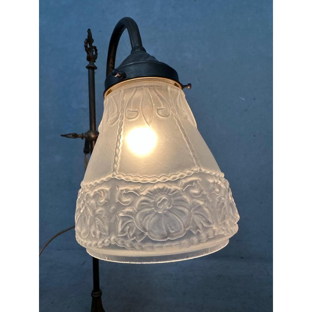 Art Nouveau Table Lamp in Bronze For Sale - Image 3 of 10