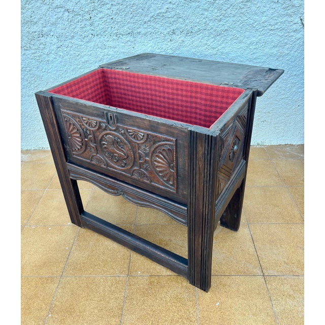 Spanish Renaissance Revival Carved Oak Chest with Lift Top, Early 20th Century For Sale - Image 12 of 16