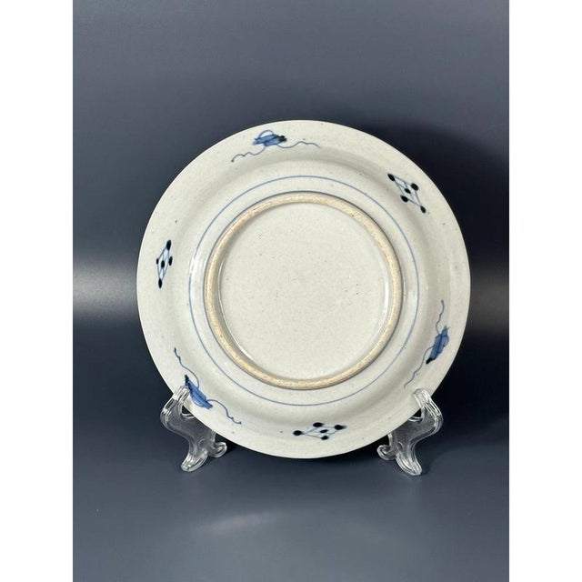 Blue Japanese Hand-Painted Imari Plate, 19th Century For Sale - Image 8 of 9
