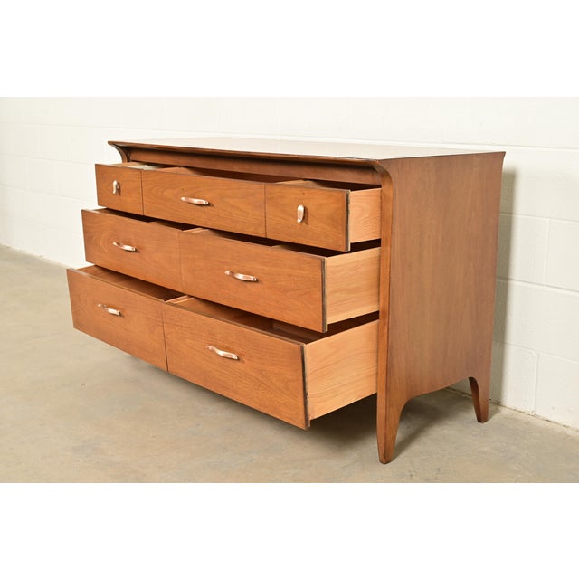John Van Koert for Drexel Profile Mid-Century Modern Sculpted Walnut Dresser or Credenza, 1961 For Sale In South Bend - Image 6 of 17