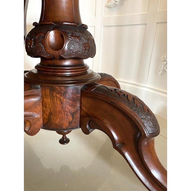 Victorian 6-Seater Centre or Dining Table in Burr Walnut, 1850s For Sale - Image 14 of 18