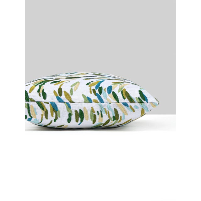 Like its namesake, Fountain features 4 different harmonious color palettes, embroidered in a splashy motif onto linen for...