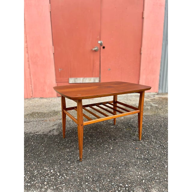 Mid 20th Century Mid 20th Century Lane Rounded Rectangular Side Table With Slatted Bottom Shelf For Sale - Image 5 of 11