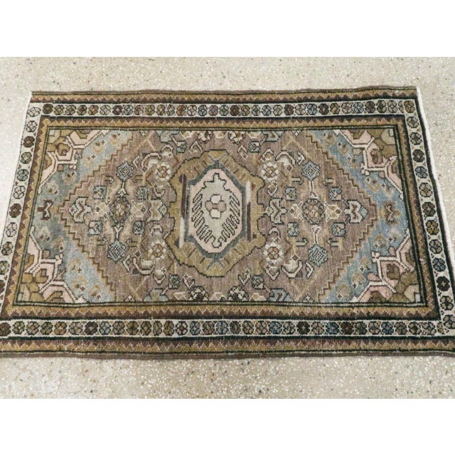 Galerie Shabab Collection Early 20th Century Persian Malayer Throw Rug For Sale In New York - Image 6 of 8