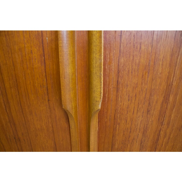 Teak Double Door Wardrobe from Austinsuite, 1960s For Sale - Image 10 of 11