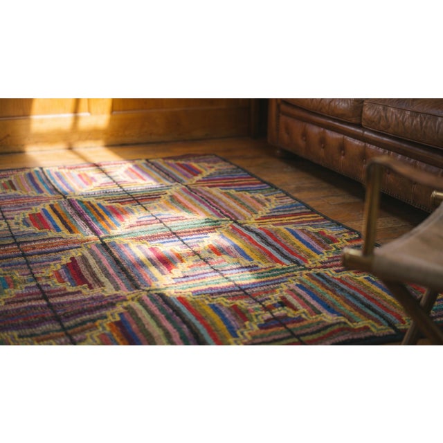 Great Multi Color With Prefect Dimensional Design American Hooked Rug For Sale - Image 11 of 12