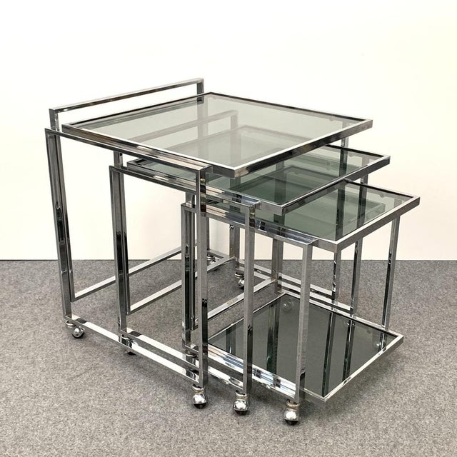 Metal Mid-Century Italian Modern Chrome & Smoked Glass Nesting Tables, 1970s, Set of 3 For Sale - Image 7 of 14