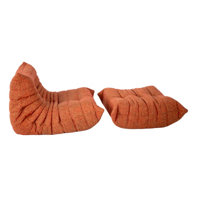 Set of Togo Lounge Chair and Pouf in Crimson Tweed Fabric by Michel Ducaroy for Ligne Roset, 1973 For Sale