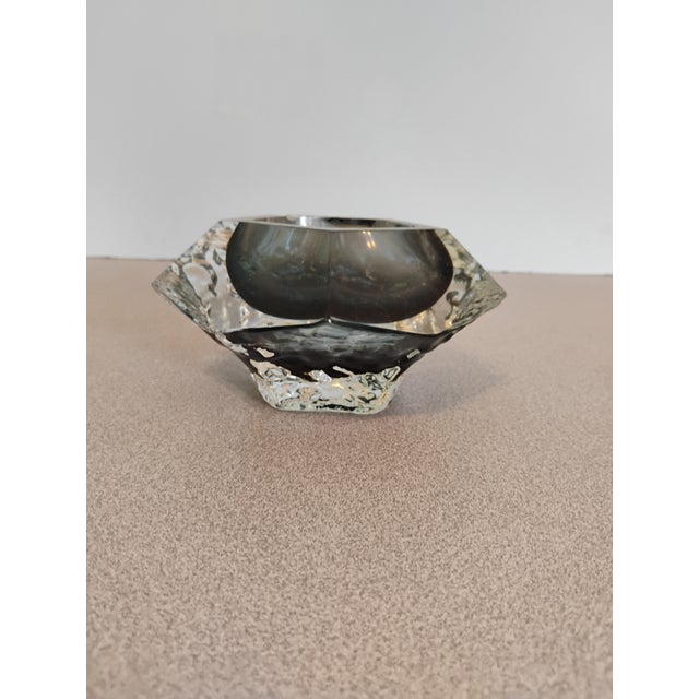 Vintage Murano style Sommerso Mandruzatto faceted blueish/gray Ice glass bowl. Stunning piece that measures 5" across and...