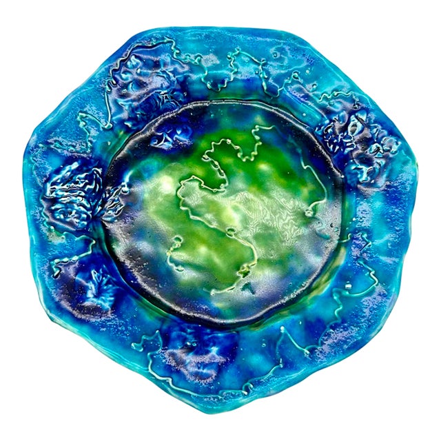 Early 21st Century Studio Pottery Heptagon Flowers Majolica Decorative Plate in Blue & Green For Sale