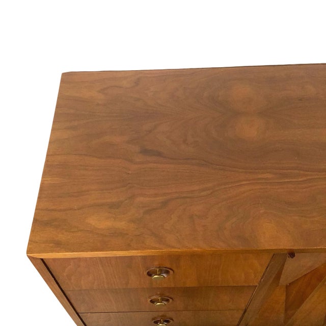 Mid 20th Century American of Martinsville Harlequin Diamond Front Triple Dresser, MCM For Sale - Image 5 of 13