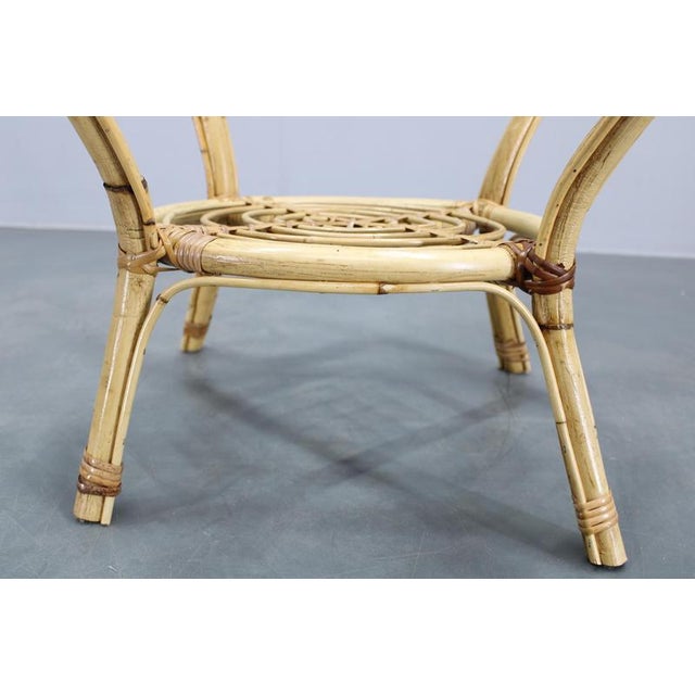 1960s Vintage Italian Rattan Round Table with Glass Top, 1960s For Sale - Image 5 of 6