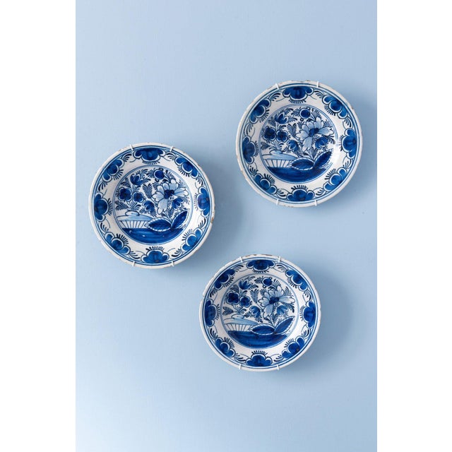 Dutch Delft Blue & White Floral Plates, 1700s, Set of 3 For Sale - Image 14 of 14
