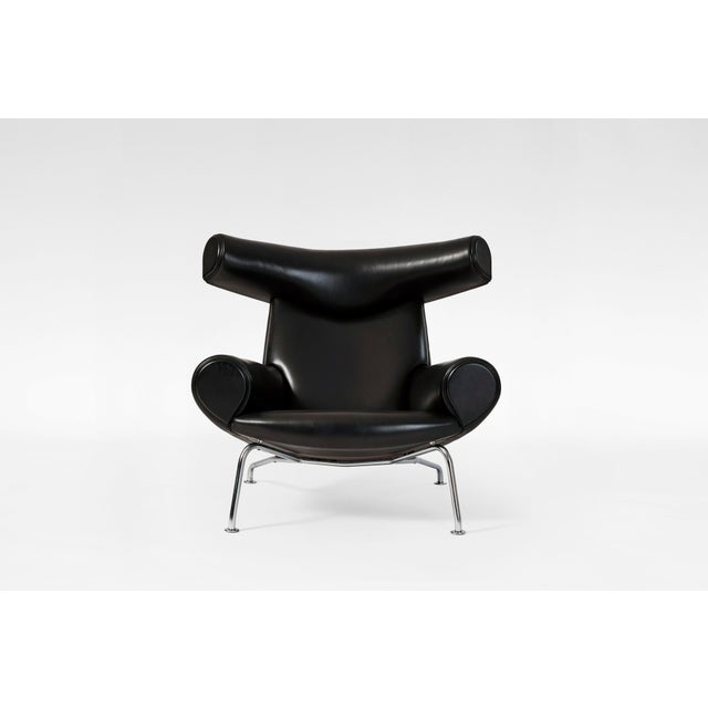 Set of EJ100 Ox Lounge Chair and Ottoman in Black Leather by Hans J. Wegner for Erik Jørgensen, 1980s For Sale - Image 3 of 12