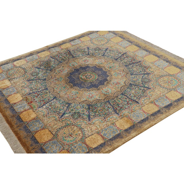 This hand-knotted wool 6x6 rug represents a bold new line of Rug & Kilim’s Modern Classics Collection—a series of...