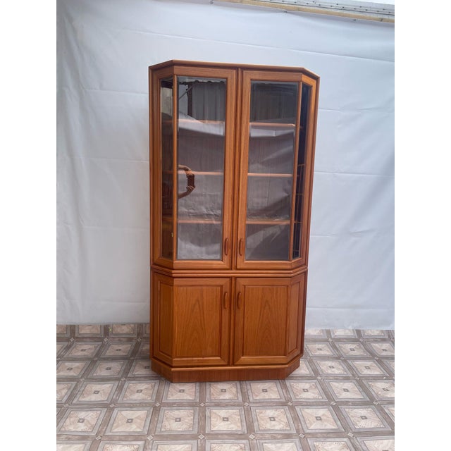 Danish Illuminated Teak Display Cabinet For Sale - Image 10 of 18