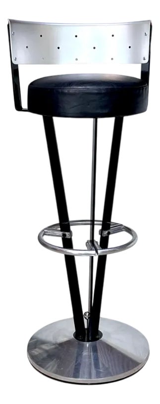 sculptural-model-dry-martini-