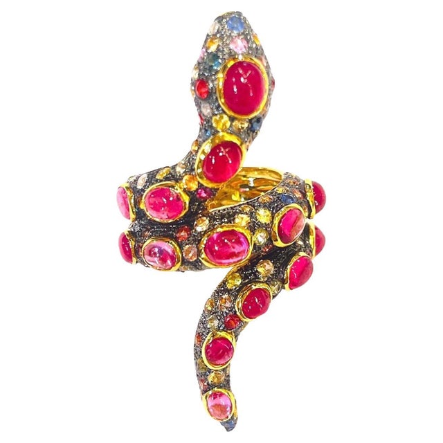 Art Nouveau Bochic "Orient" Cleopatra Serpent Ruby Ring and Fancy Sapphires Set in 22K Gold For Sale - Image 3 of 18