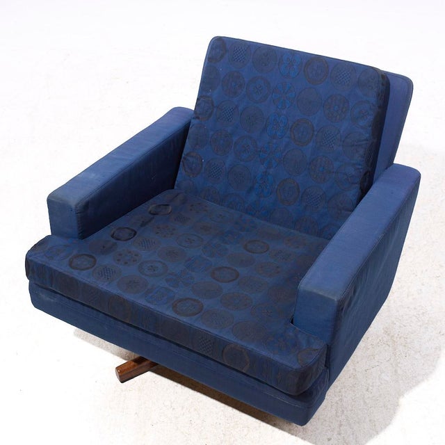 Fredrik Kayser Model 807 Mid Century Norwegian Swivel Lounge Chairs - Pair For Sale - Image 12 of 12
