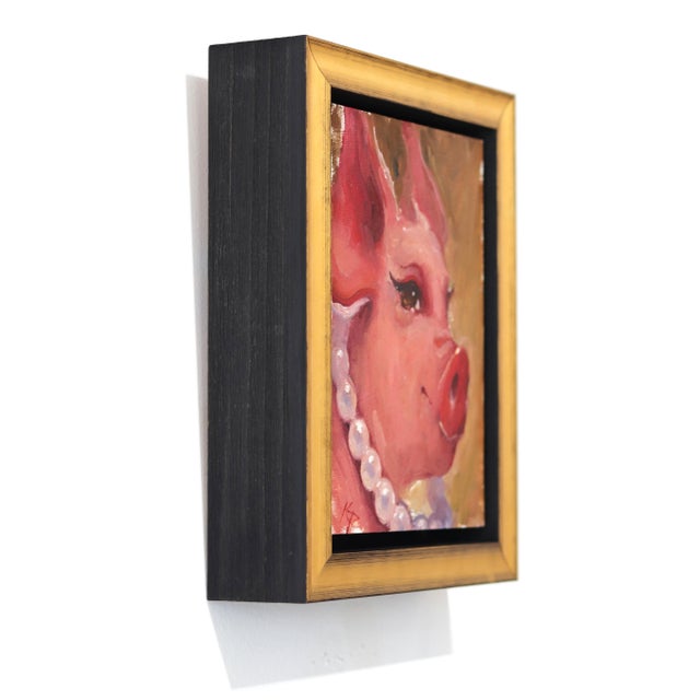 Figurative Pam - Original Pig Portrait Oil Painting With Pearls in Gold Frame by Kyle Paliotto For Sale - Image 3 of 9