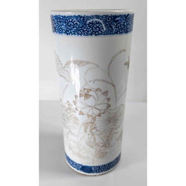 20th Century Chinese Late Qing or Republic Period Porcelain Hat Stand With Kezi Decoration For Sale - Image 4 of 17
