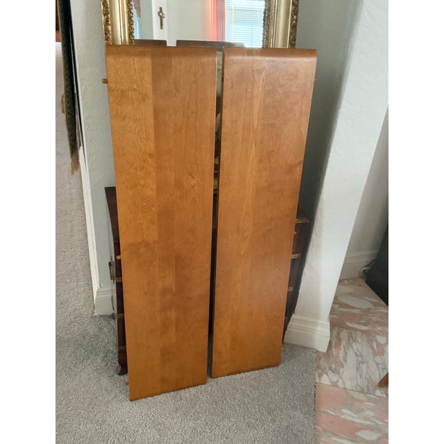 1950’s Mid-Century Modern Haywood-Wakefield Drop Leaf Dining Table With 4 Chairs and Two Table Leaves - Set of 5 Plus Leaves For Sale In Orlando - Image 6 of 9