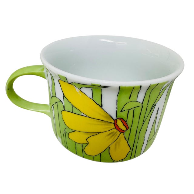 Vintage 70s Franci Villa Vanilla Palm Beach Dinnerware Set | 4 Dinner Plates & 2 Mugs | MCM Floral Ceramic Taste Setter Collection for Amm For Sale - Image 10 of 17