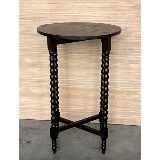 Round Folding Center Oak Table with Carved Top and Solomonic Legs, 1940s For Sale - Image 10 of 18