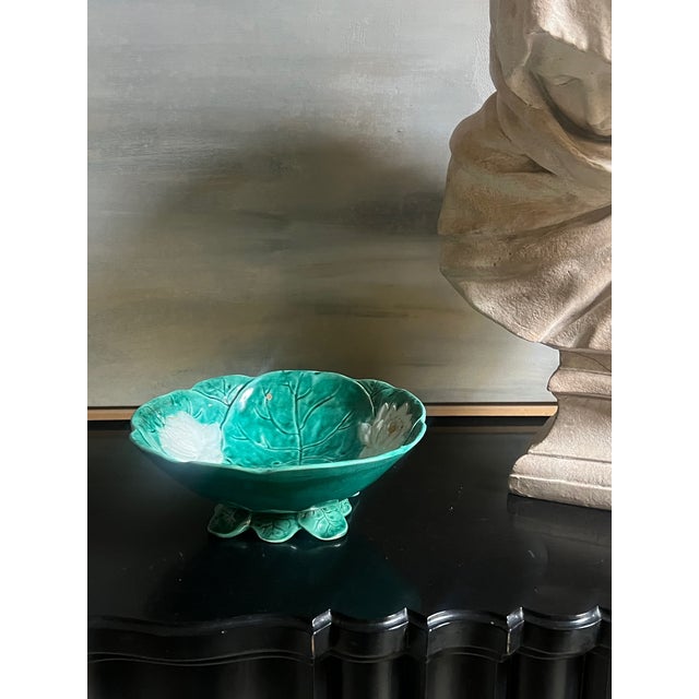 Joseph Holdcroft majolica 'Pond Lily' pattern center bowl made in England around 1880. The majolica bowl is made of water...