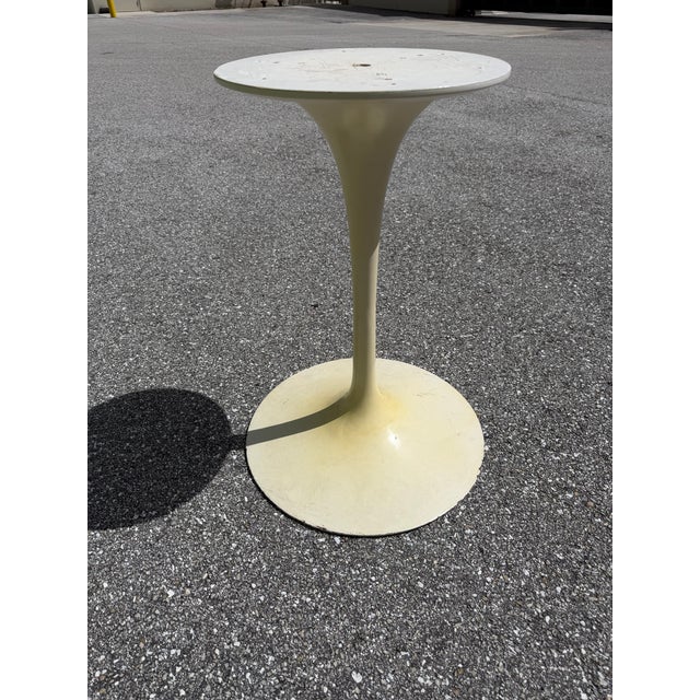 Vintage Tulip Chairs and Dining Table in the Style of Eero Saarinen, 1970s, Set of Acrylic Top For Sale - Image 12 of 17