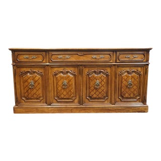 Thomasville Furniture Camille Collection Country French Provincial 72" Buffet 11421-130 For Sale