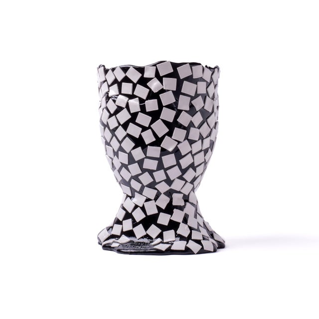 Black Black and White Rock Vase by Gaetano Pesce for Fish Design For Sale - Image 8 of 8