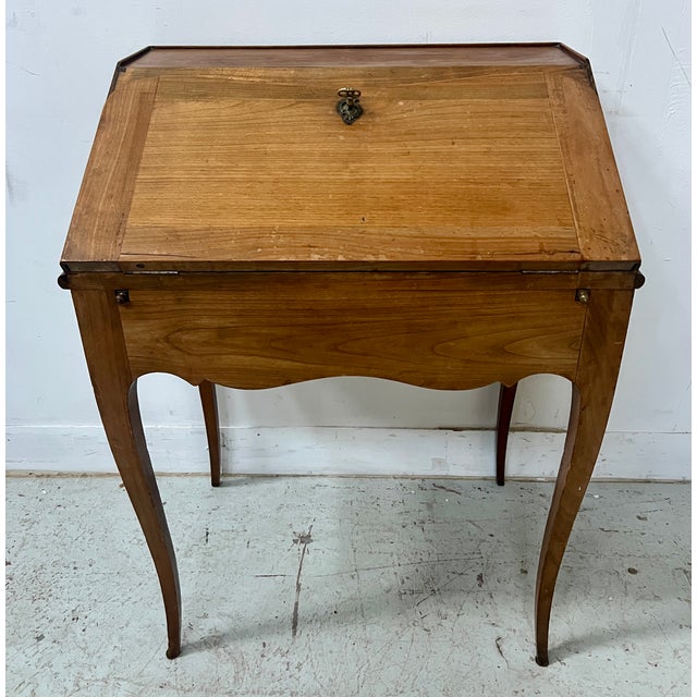 Slant-Front Desk in Cherry, 1900s For Sale - Image 4 of 11