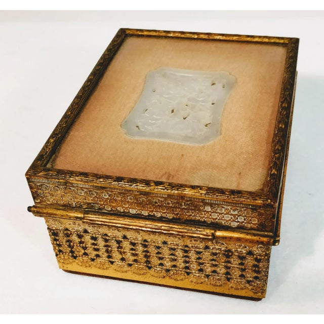 Art Deco 20th Century Chinese Jade Velvet Trinket Jewelry Box For Sale - Image 3 of 10