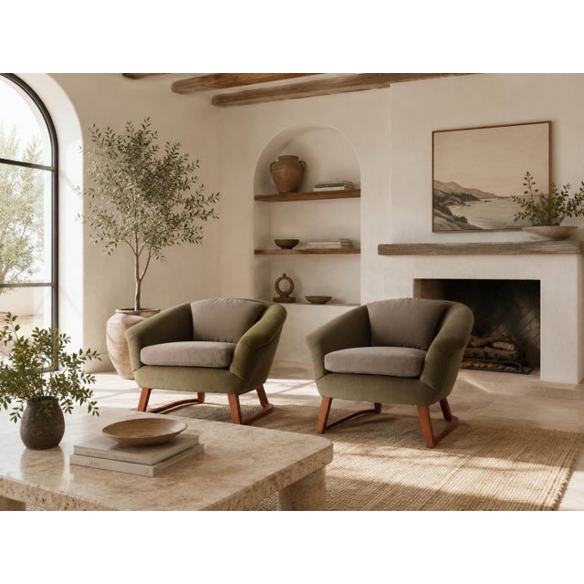 Mid-Century Modern Pair of Mid Century Barrel Lounge Chairs by Jens Risom For Sale - Image 3 of 11