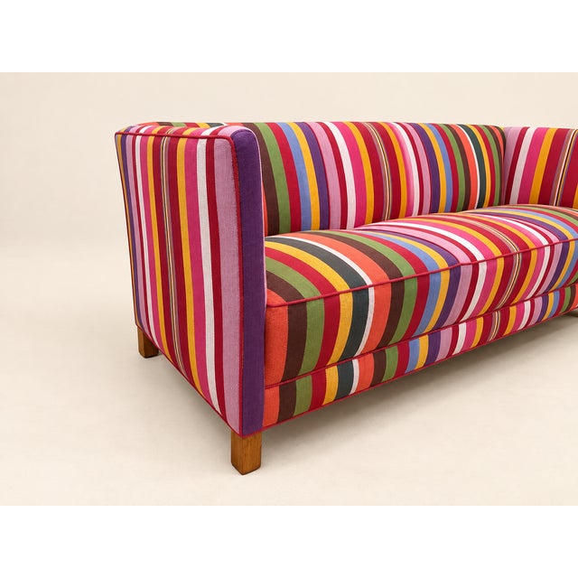 Mid-Century Modern Danish Sofa in Hamaca Rojo Fabric by Angelo Donghia, 1960s, Svenskt Tenn For Sale - Image 3 of 14