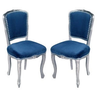 Set of Vintage Venetian Hand-Carved Walnut Side Chairs For Sale