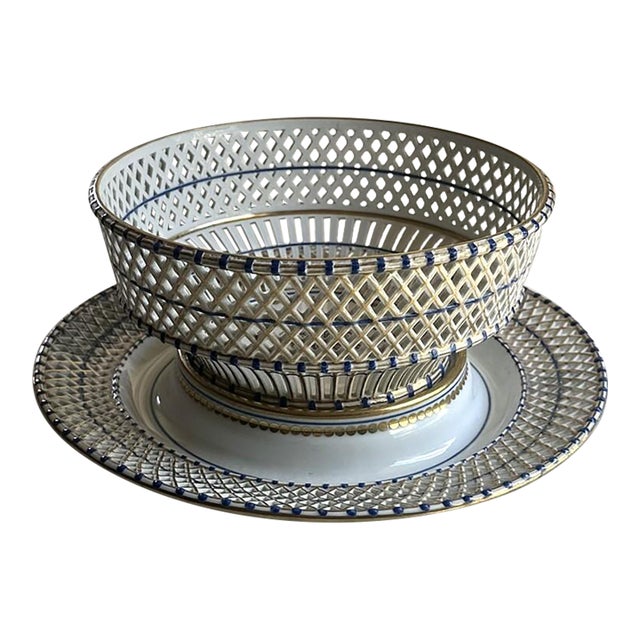 Vienna Porcelain Reticulated Bowl on Stand. White, Blue, Gold. 18th C. For Sale