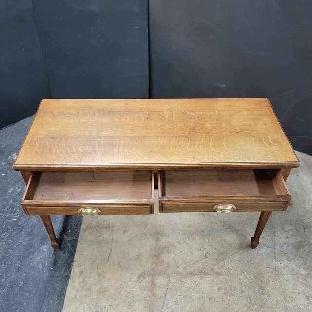 Early 20th Century English Oak 2 Drawer Console Table With Tapered Legs and Spade Feet For Sale - Image 10 of 13