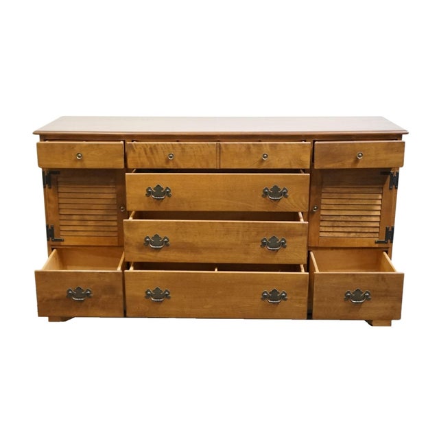 Ethan Allen Heirloom Nutmeg Maple Colonial Early American 62" Triple Door Dresser 10-5013 For Sale In Kansas City - Image 6 of 14