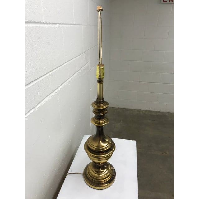 Mid-Century Modern Solid Brass Table Lamp Manner of Stiffel For Sale In Denver - Image 6 of 13