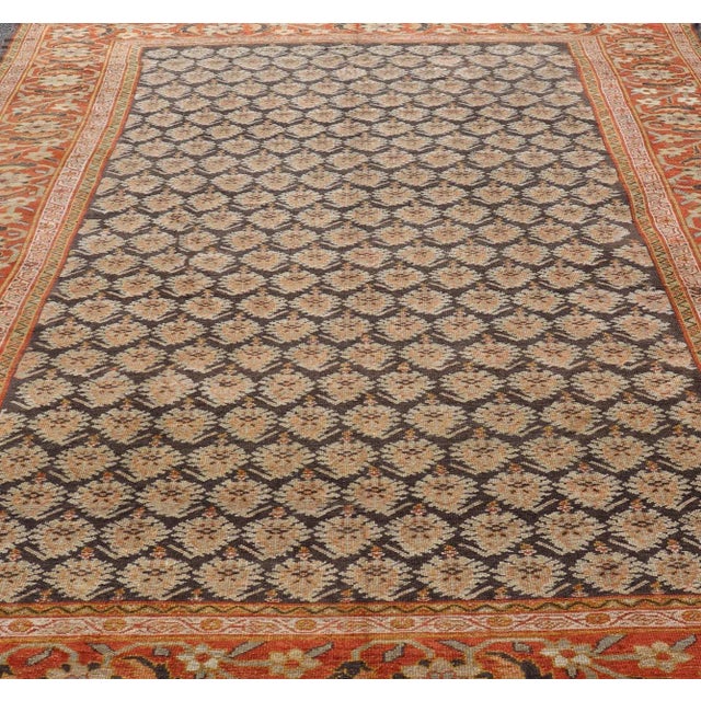 Antique Persian Sultanabad rug with all-over Paisley Design. Keivan Woven Arts / rug 19-0501, country of origin / type:...
