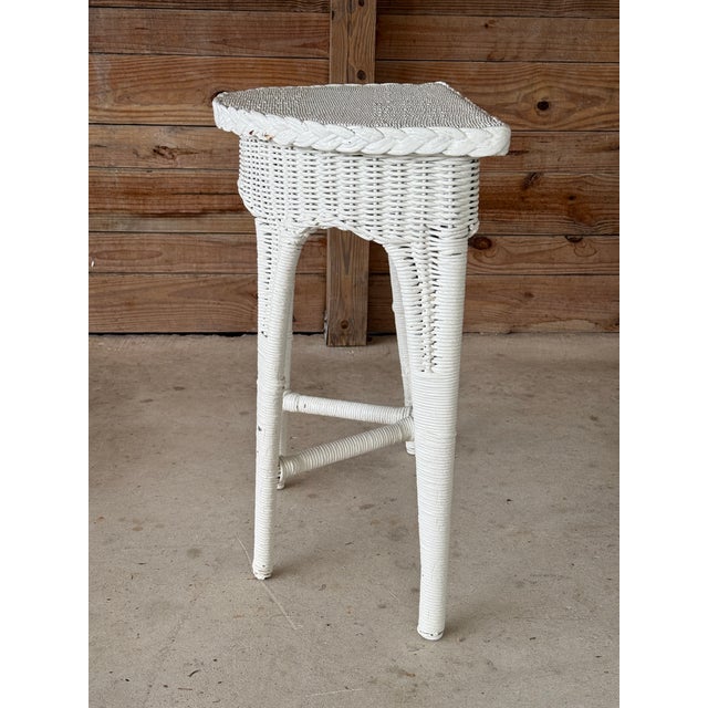 Karpen & Bros. Antique Karpen Fiber Rush Wicker Demi Lune Table, Chicago & New York, Circa 1900–1915 For Sale - Image 4 of 12