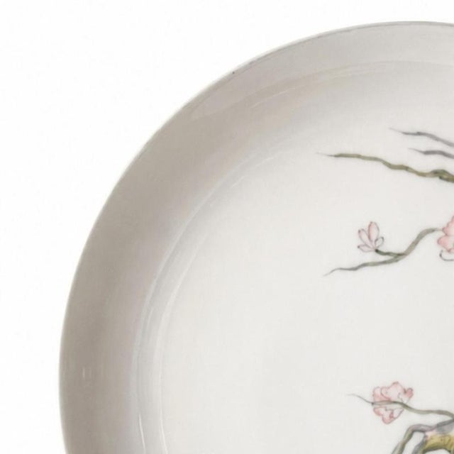Porcelain - Box and plate - Vista Alegre. Made of porcelain from the Vista Alegre factory; polychrome and gilded...
