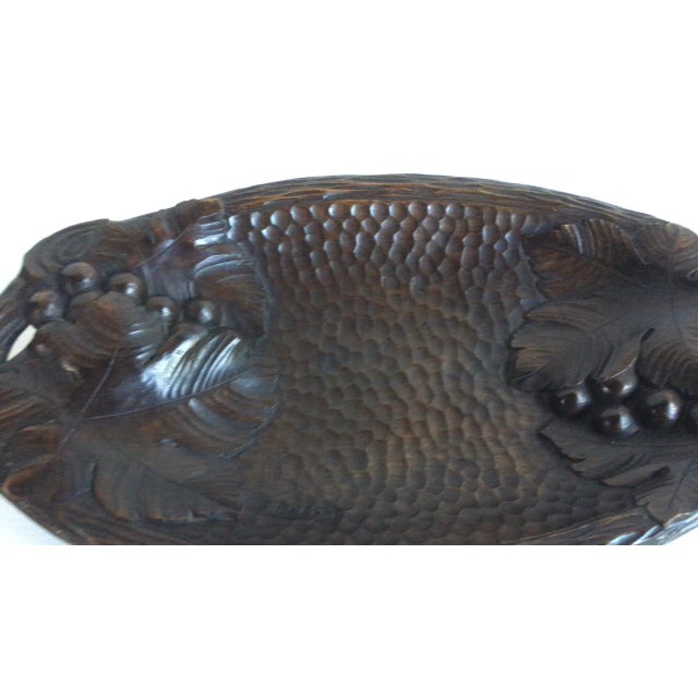 French Carved Wood Platter with Grapes and Vine Leaves, circa 1900 For Sale - Image 4 of 8