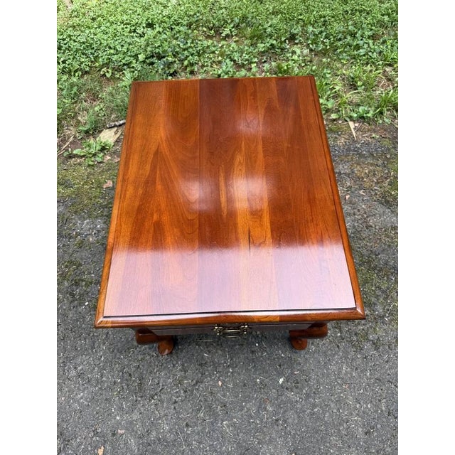 Late 20th Century Pair of Queen Anne Style 1 Drawer Side Tables/ Nightstands For Sale In Washington DC - Image 6 of 14