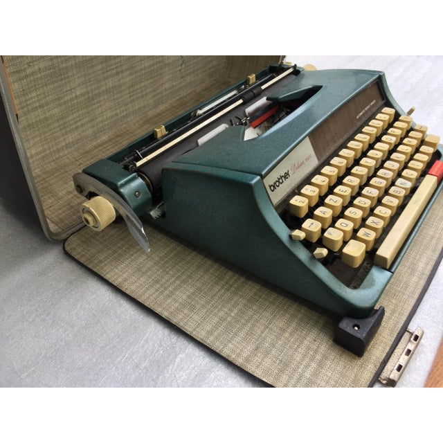 Industrial Vintage Deluxe 1522 Typewriter from Brother For Sale - Image 3 of 15