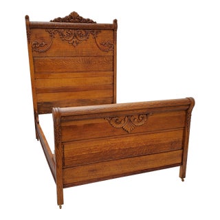 1900s Victorian American Tiger Oak Bed Full Headboard & Footboard with Sea Horse For Sale