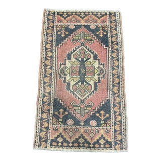 Turkish Yastik Rug 2'1" x 3'5" For Sale